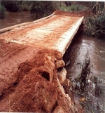 Construção da ponte situada no Bairro Dourado dos Paiva
